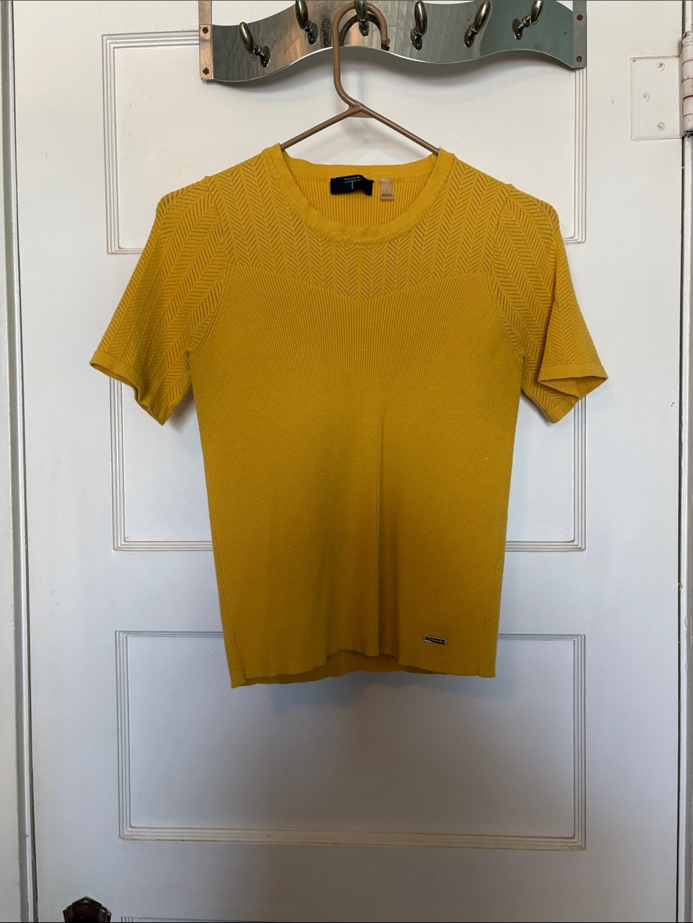 Tahari Mustard Yellow Short-Sleeve Knit Top Size L